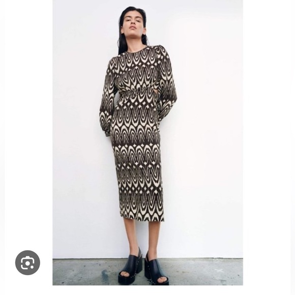 ZARA PRINTED CUT-OUT DETAIL MIDI DRESS - Picture 1 of 13